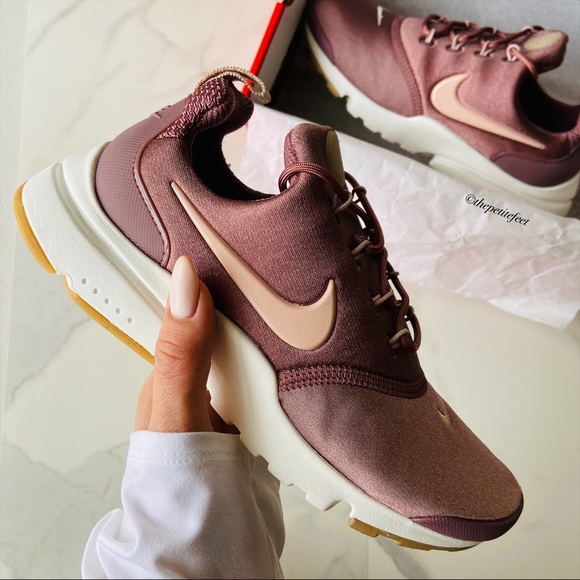 Nike Shoes - NWT Nike presto FLY